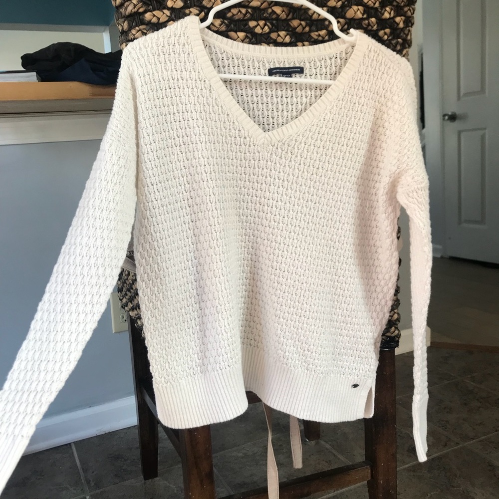 American Eagle White Sweater